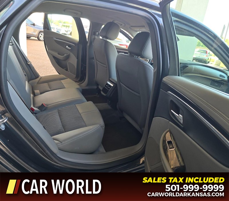 Chevrolet Impala Vehicle Full-screen Gallery Image 12