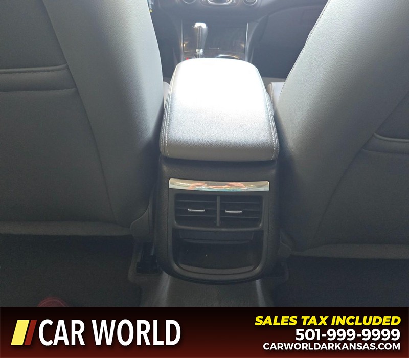 Chevrolet Impala Vehicle Full-screen Gallery Image 20