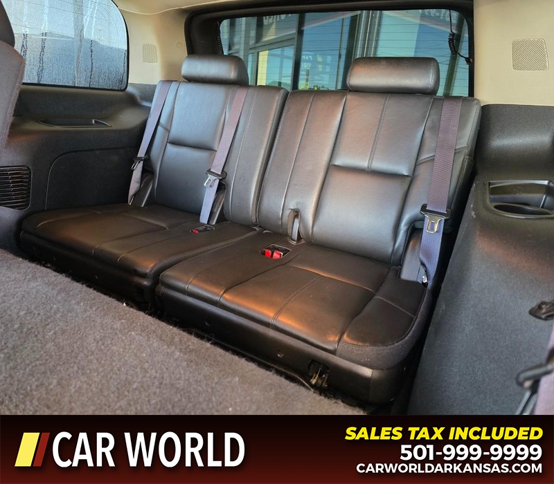 GMC Yukon Vehicle Full-screen Gallery Image 11