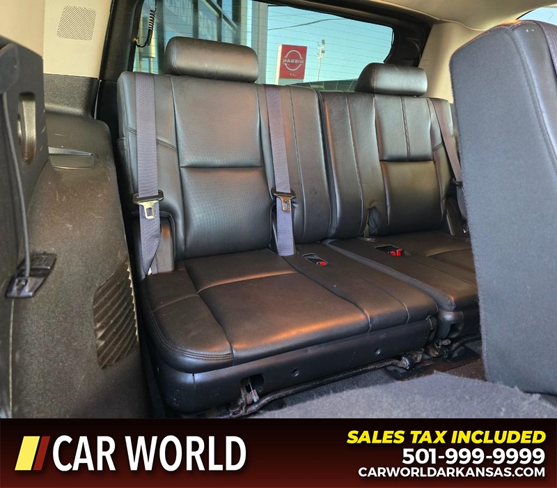 GMC Yukon Vehicle Full-screen Gallery Image 14