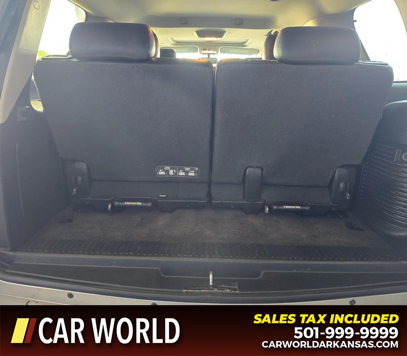 GMC Yukon Vehicle Full-screen Gallery Image 15