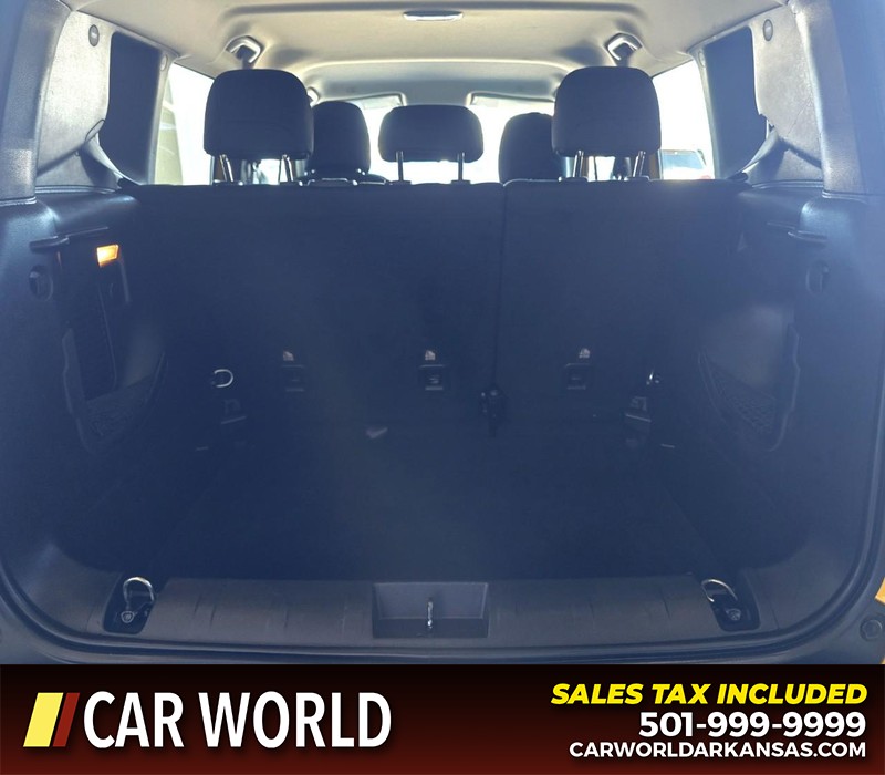 Jeep Renegade Vehicle Full-screen Gallery Image 12