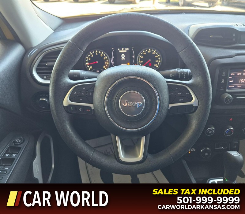 Jeep Renegade Vehicle Full-screen Gallery Image 14