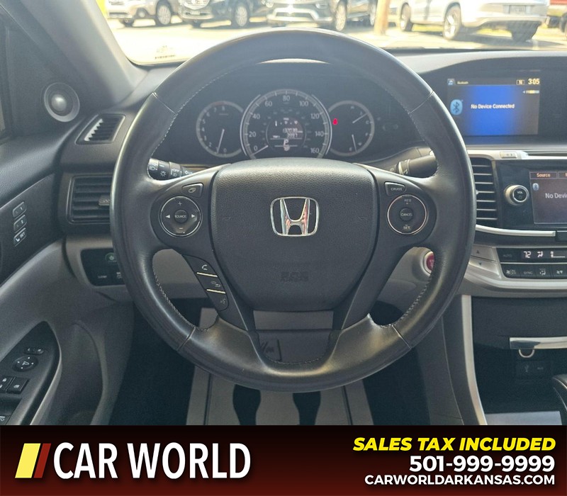 Honda Accord Sedan Vehicle Full-screen Gallery Image 14