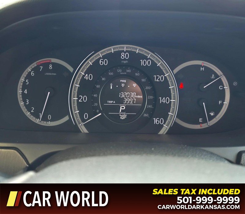 Honda Accord Sedan Vehicle Full-screen Gallery Image 16