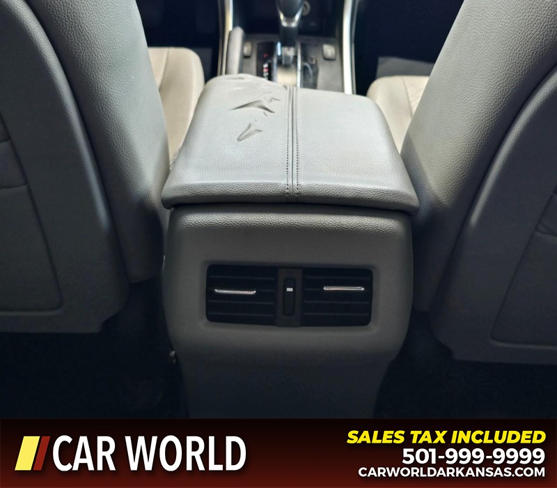 Honda Accord Sedan Vehicle Full-screen Gallery Image 21
