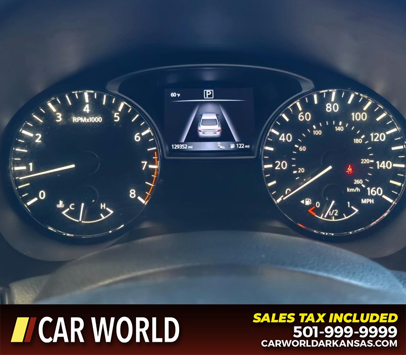 Nissan Altima Vehicle Full-screen Gallery Image 18