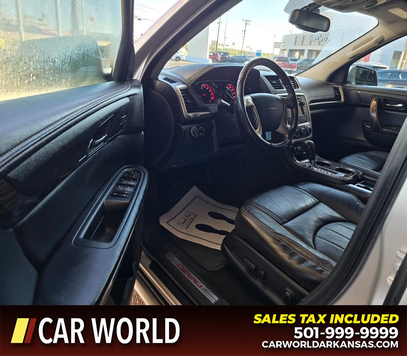GMC Acadia Vehicle Full-screen Gallery Image 7