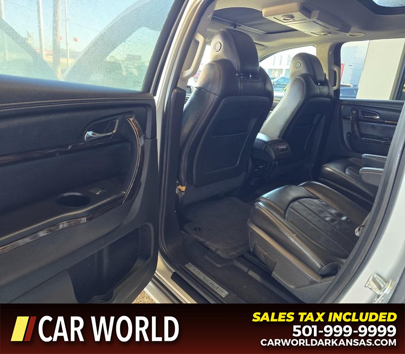 GMC Acadia Vehicle Full-screen Gallery Image 9