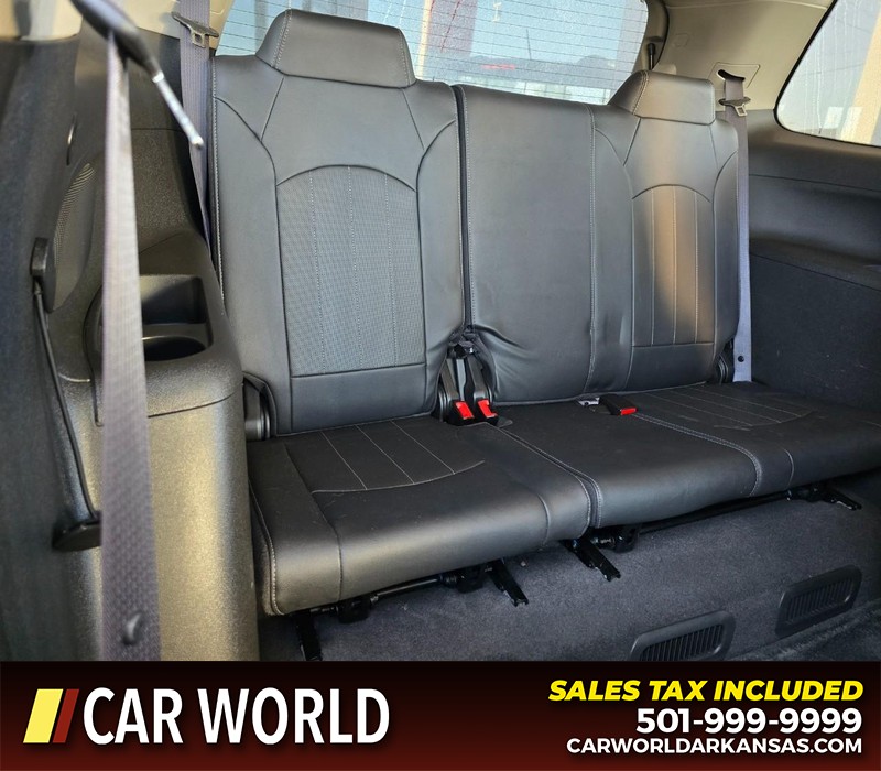 GMC Acadia Vehicle Full-screen Gallery Image 14