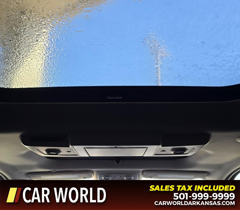 GMC Acadia Vehicle Full-screen Gallery Image 22
