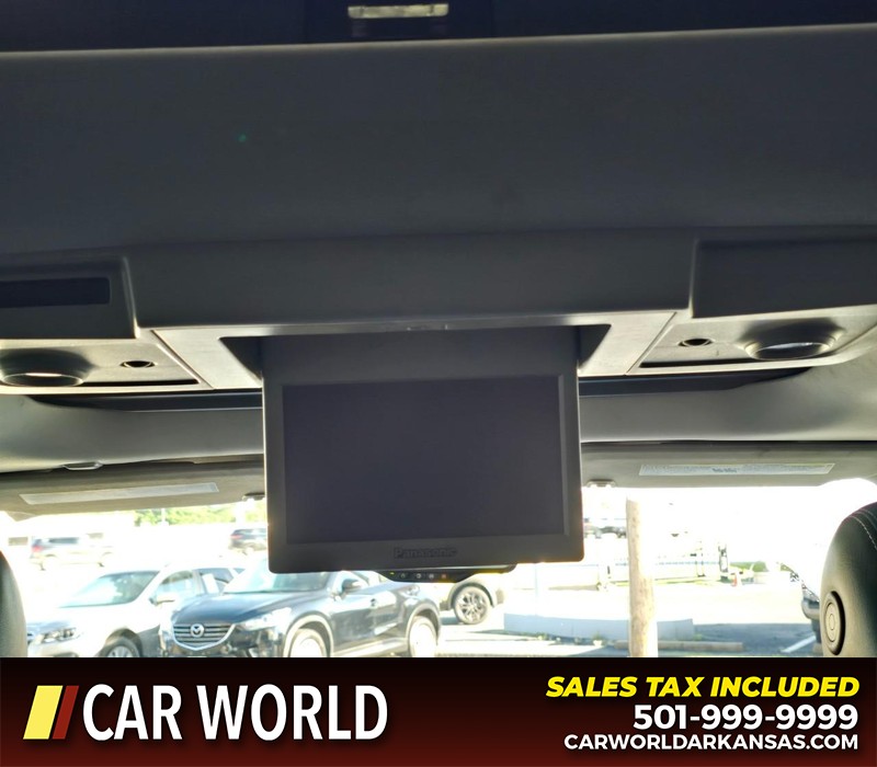 GMC Acadia Vehicle Full-screen Gallery Image 23
