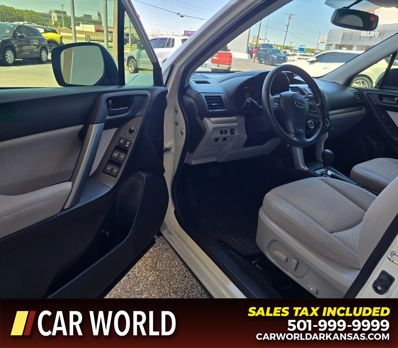 Subaru Forester Vehicle Full-screen Gallery Image 7