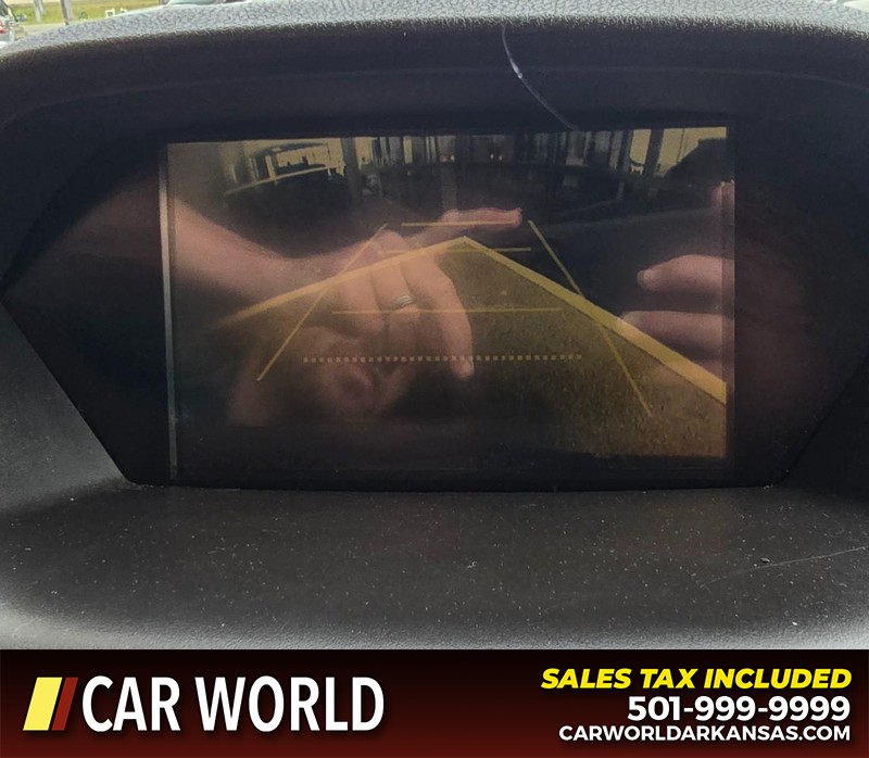 Acura MDX Vehicle Full-screen Gallery Image 22