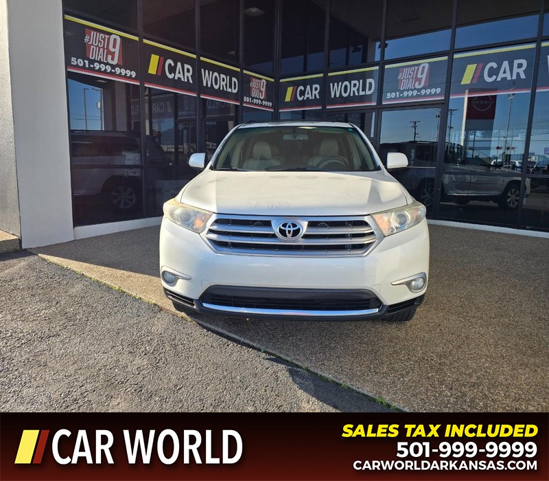 Toyota Highlander Vehicle Full-screen Gallery Image 2