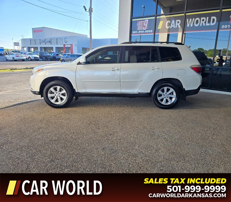 Toyota Highlander Vehicle Full-screen Gallery Image 4