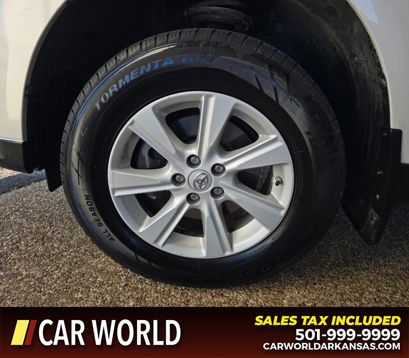 Toyota Highlander Vehicle Full-screen Gallery Image 6