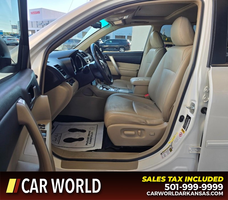 Toyota Highlander Vehicle Full-screen Gallery Image 8