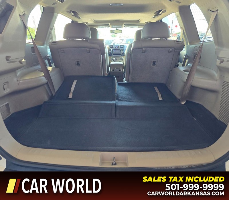 Toyota Highlander Vehicle Full-screen Gallery Image 16