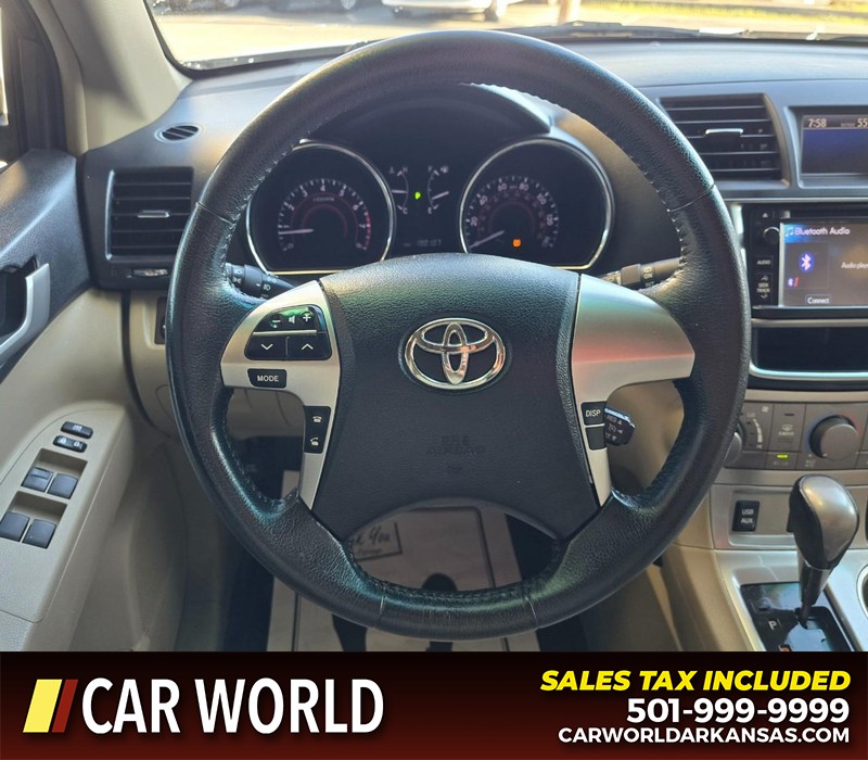 Toyota Highlander Vehicle Full-screen Gallery Image 18