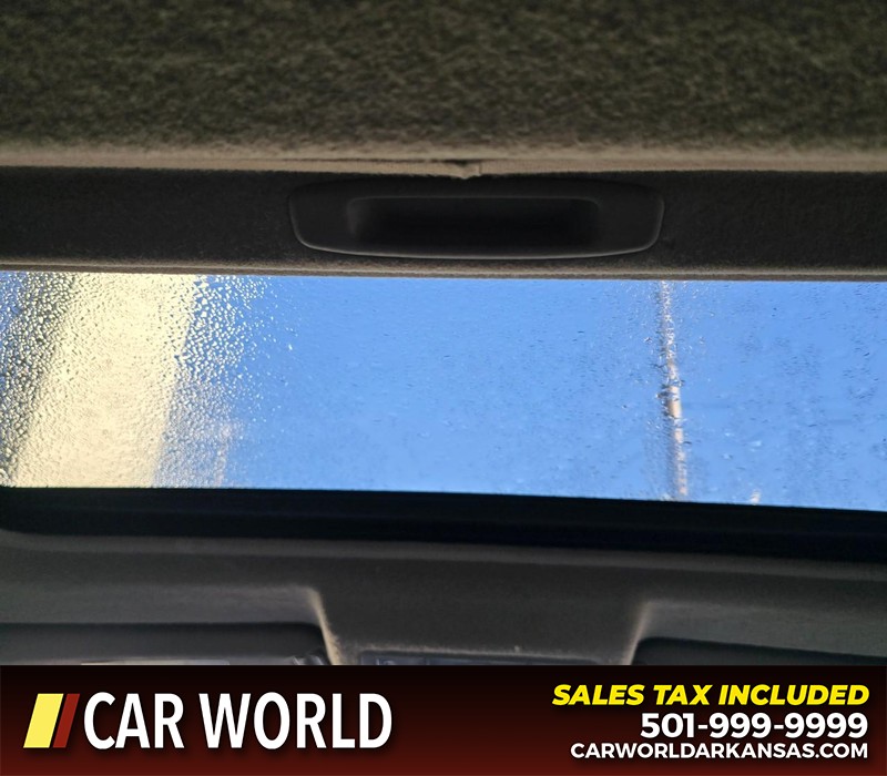 Toyota Highlander Vehicle Full-screen Gallery Image 23