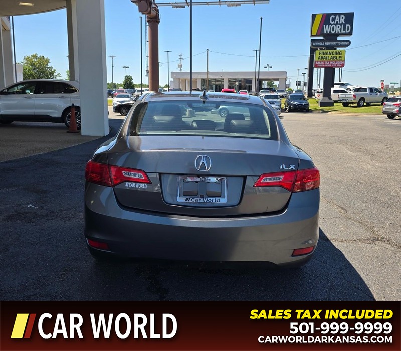 Acura ILX Vehicle Full-screen Gallery Image 5
