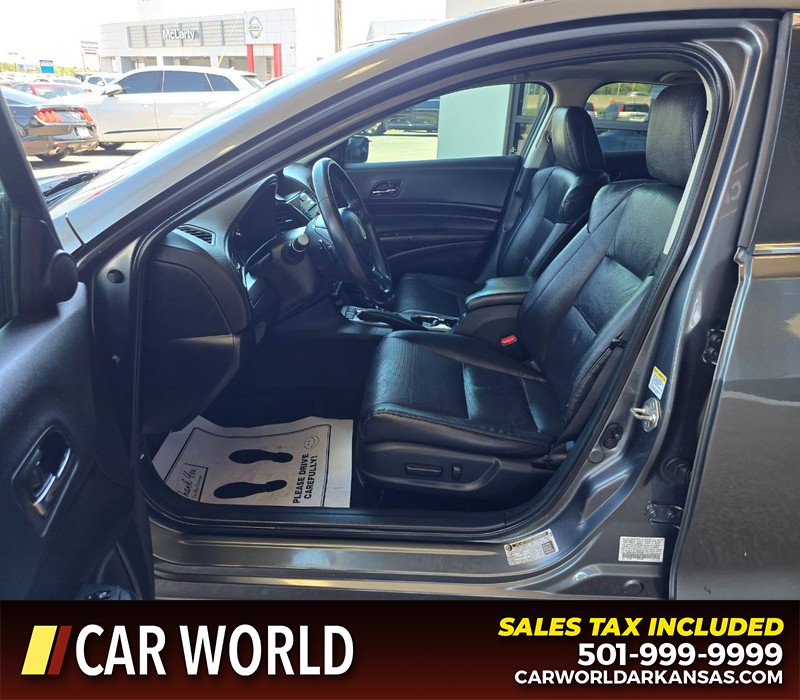 Acura ILX Vehicle Full-screen Gallery Image 8