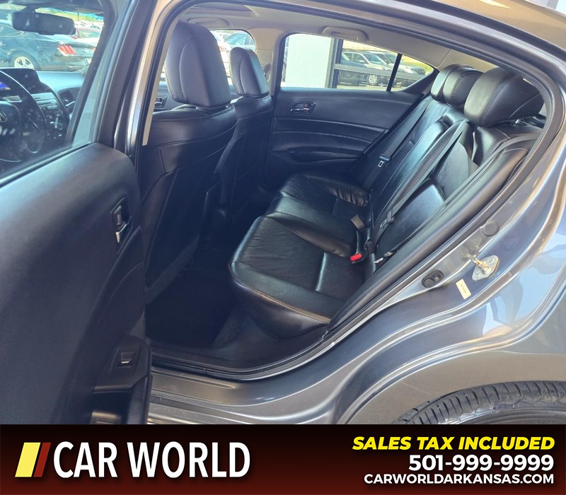 Acura ILX Vehicle Full-screen Gallery Image 10