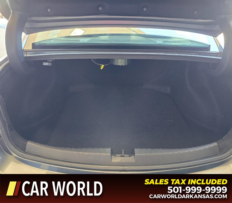 Acura ILX Vehicle Full-screen Gallery Image 13