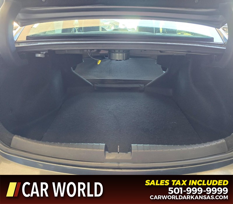 Acura ILX Vehicle Full-screen Gallery Image 14