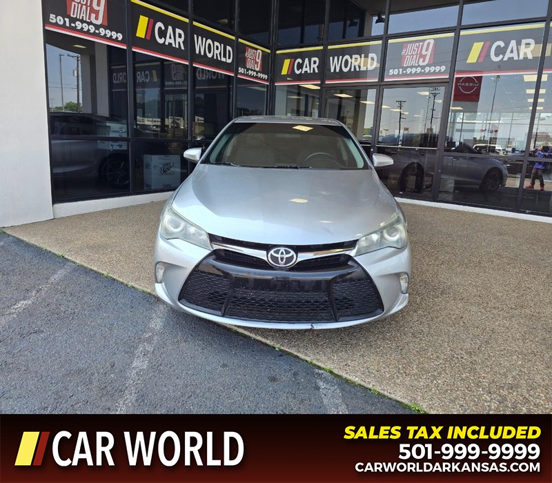 Toyota Camry Vehicle Full-screen Gallery Image 2