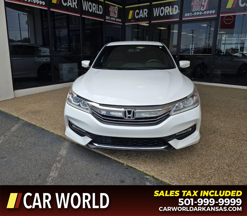 Honda Accord Sedan Vehicle Full-screen Gallery Image 2