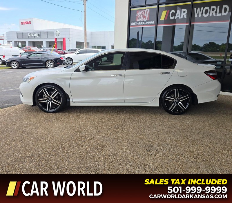 Honda Accord Sedan Vehicle Full-screen Gallery Image 4