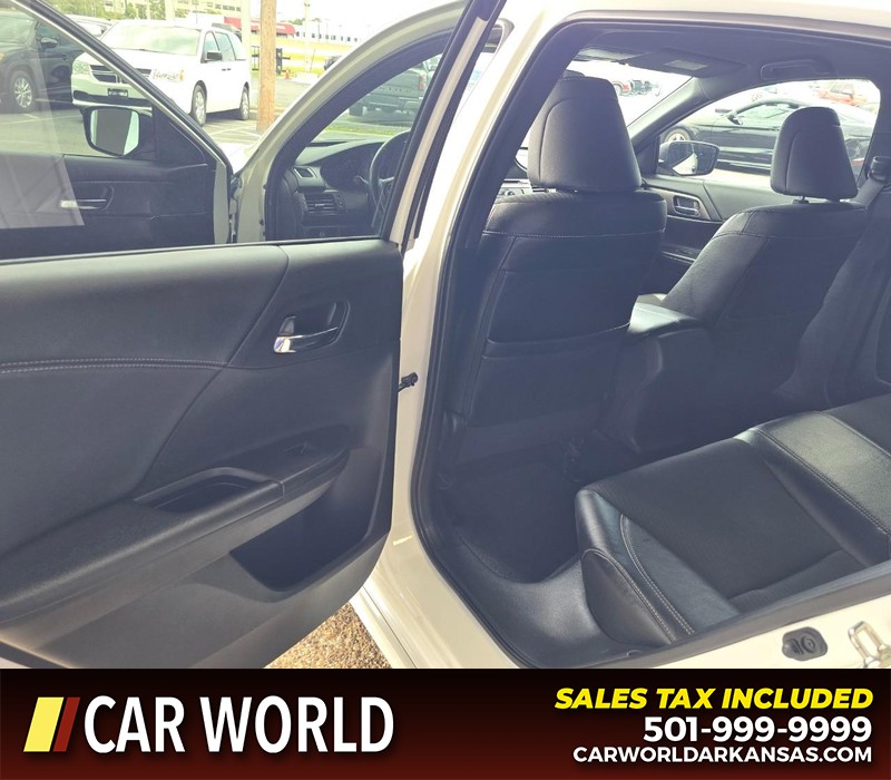 Honda Accord Sedan Vehicle Full-screen Gallery Image 8