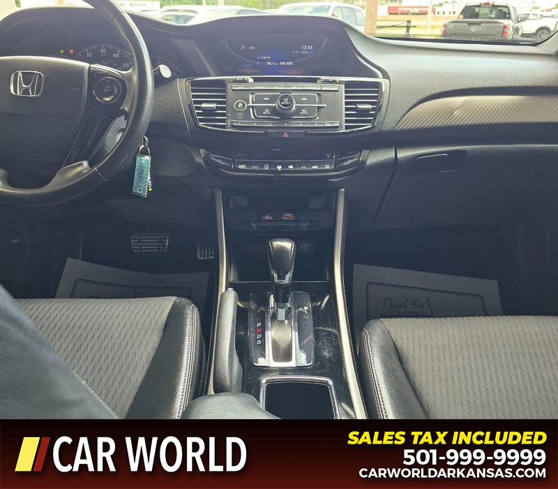 Honda Accord Sedan Vehicle Full-screen Gallery Image 18