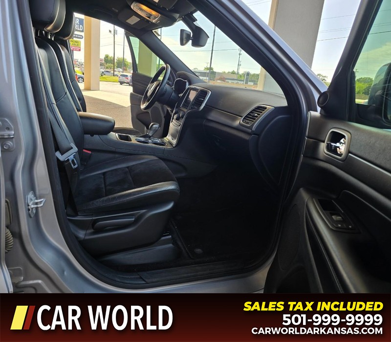 Jeep Grand Cherokee Vehicle Full-screen Gallery Image 11