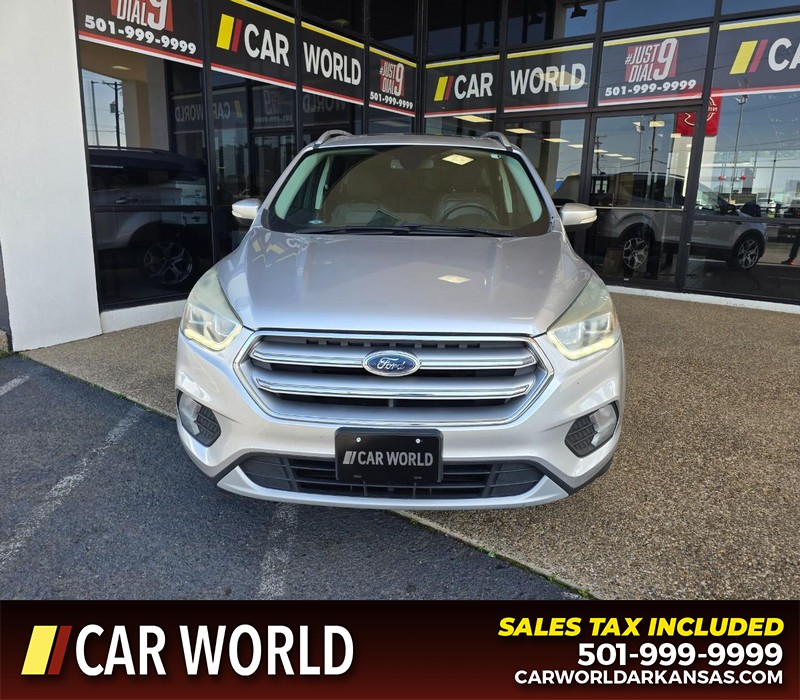 Ford Escape Vehicle Full-screen Gallery Image 2