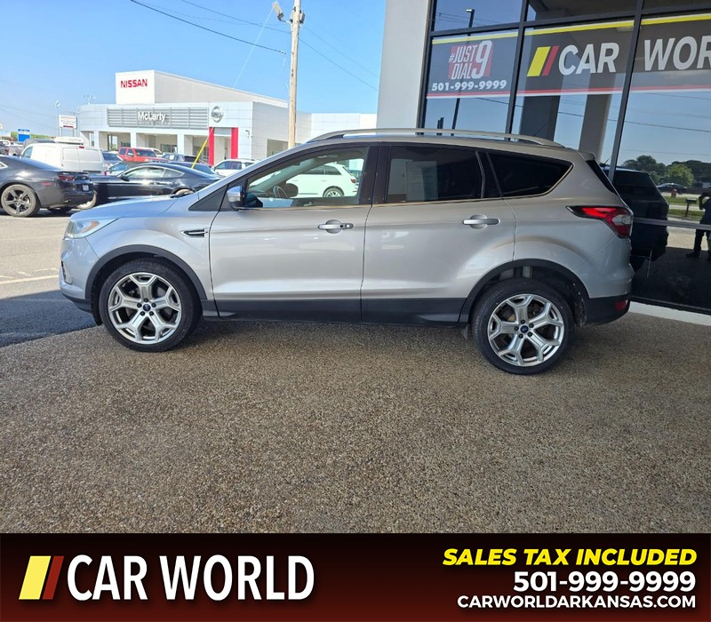 Ford Escape Vehicle Full-screen Gallery Image 4