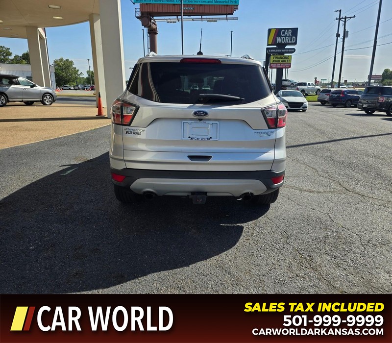 Ford Escape Vehicle Full-screen Gallery Image 5