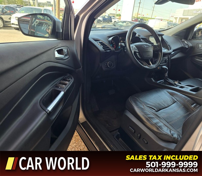 Ford Escape Vehicle Full-screen Gallery Image 7