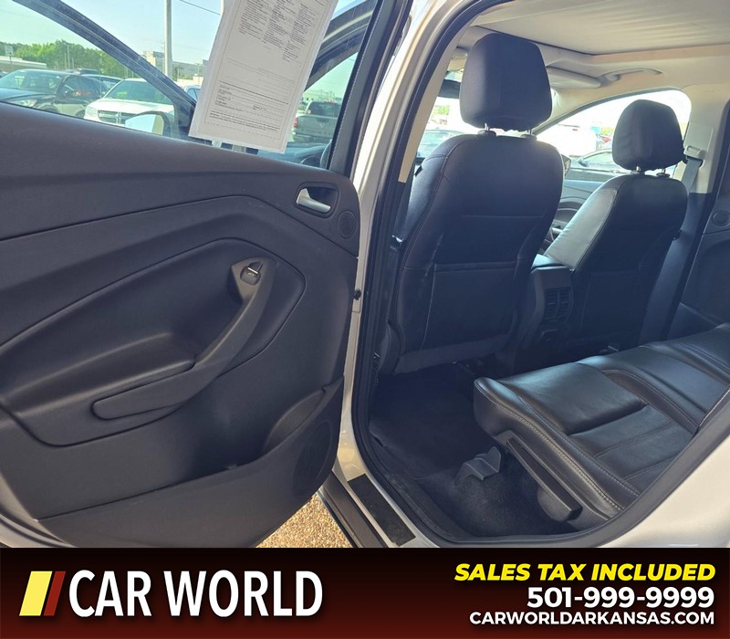 Ford Escape Vehicle Full-screen Gallery Image 9