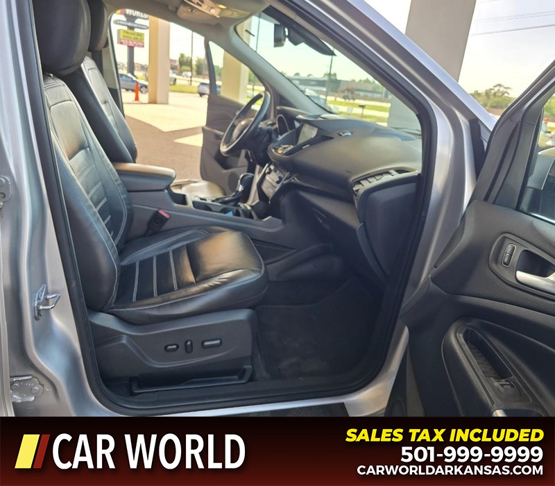 Ford Escape Vehicle Full-screen Gallery Image 11
