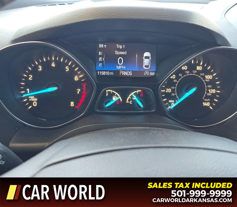 Ford Escape Vehicle Full-screen Gallery Image 17