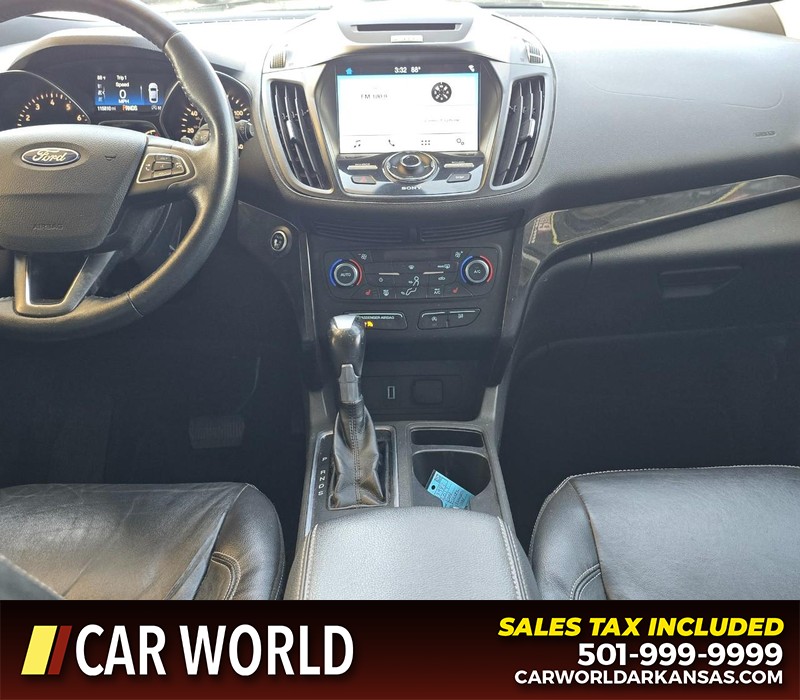 Ford Escape Vehicle Full-screen Gallery Image 18
