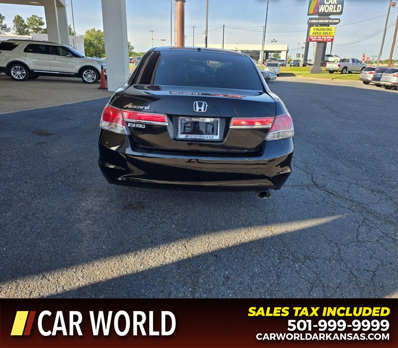 Honda Accord Sedan Vehicle Full-screen Gallery Image 5