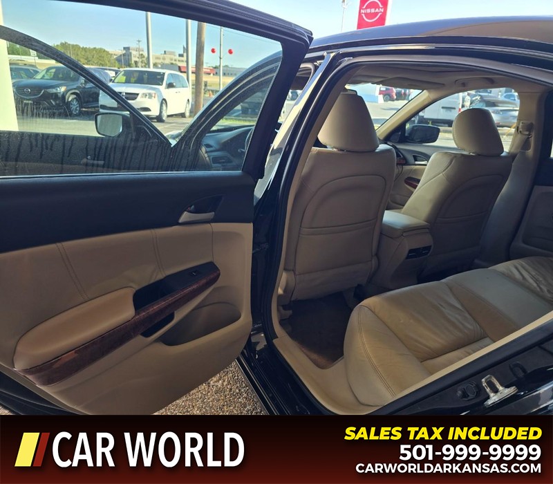 Honda Accord Sedan Vehicle Full-screen Gallery Image 9