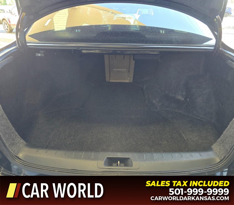 Honda Accord Sedan Vehicle Full-screen Gallery Image 13