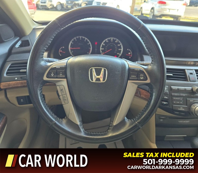 Honda Accord Sedan Vehicle Full-screen Gallery Image 14