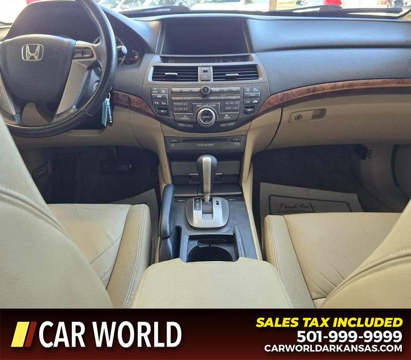 Honda Accord Sedan Vehicle Full-screen Gallery Image 17