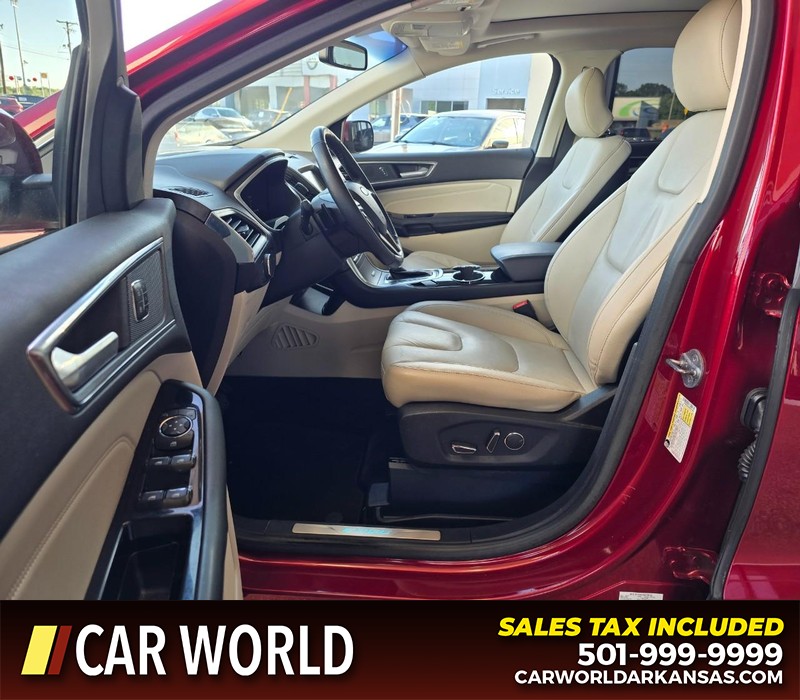 Ford Edge Vehicle Full-screen Gallery Image 9